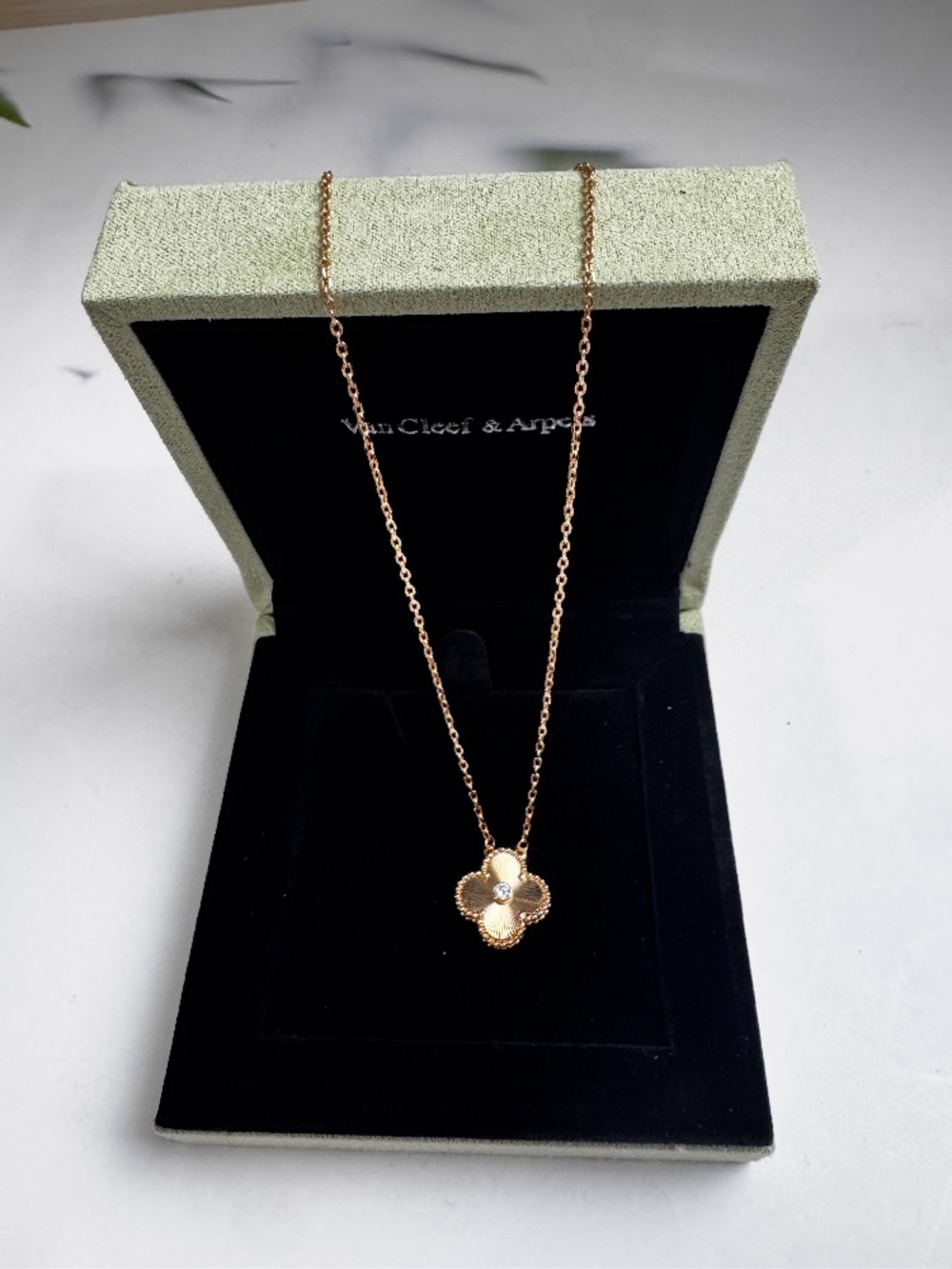 Van Cleef & Arpels Rose Gold Alhambra Pendant Necklace - Rose Gold